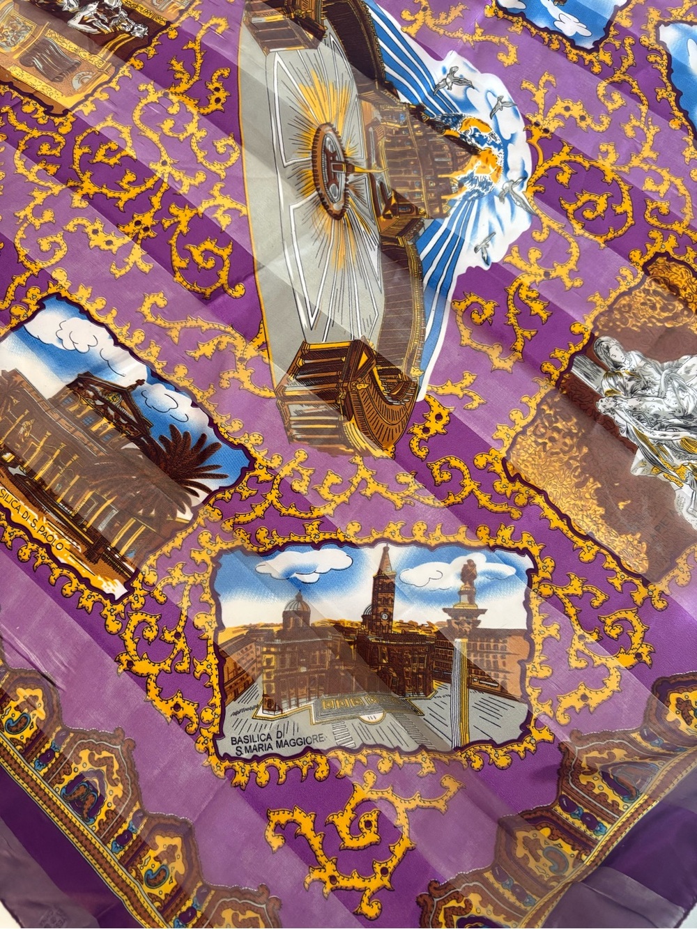 Italy Scarf - Picture 2 of 12